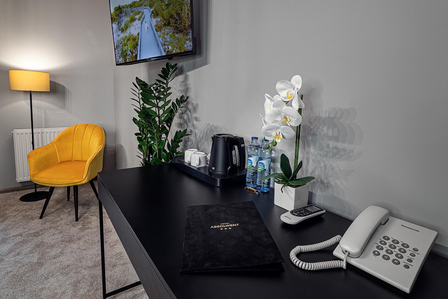 Hotel Absolwent Gostyń Екстериор снимка