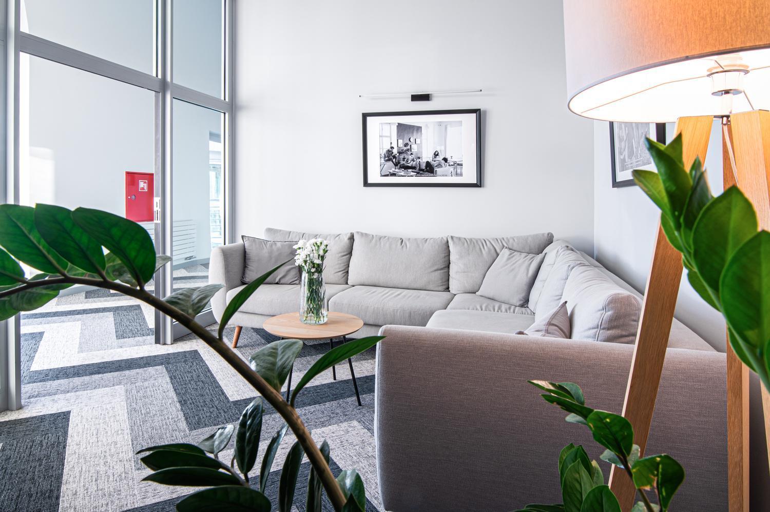 Hotel Absolwent Gostyń Екстериор снимка