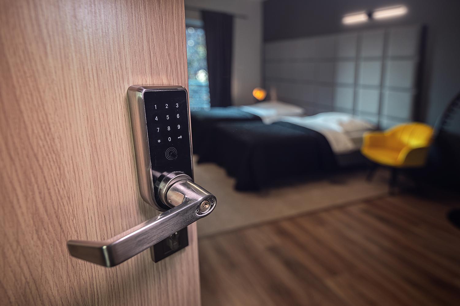 Hotel Absolwent Gostyń Екстериор снимка