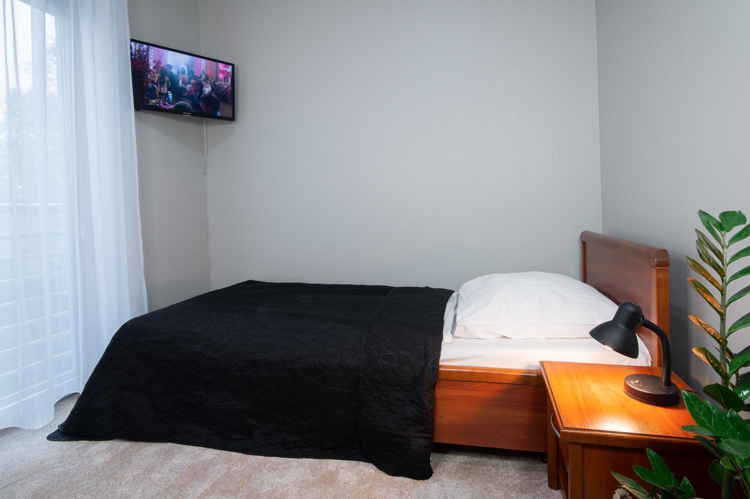 Hotel Absolwent Gostyń Екстериор снимка