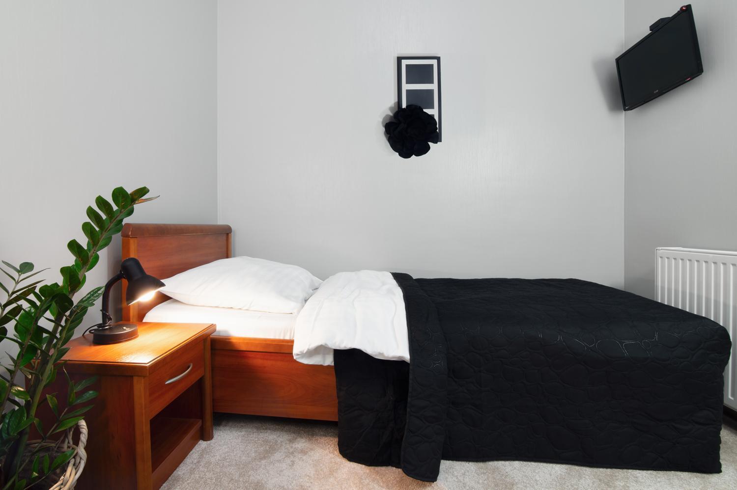 Hotel Absolwent Gostyń Екстериор снимка