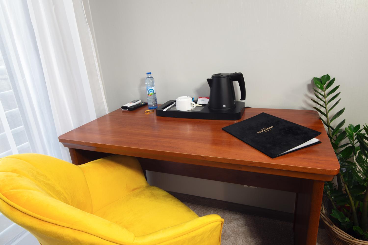 Hotel Absolwent Gostyń Екстериор снимка