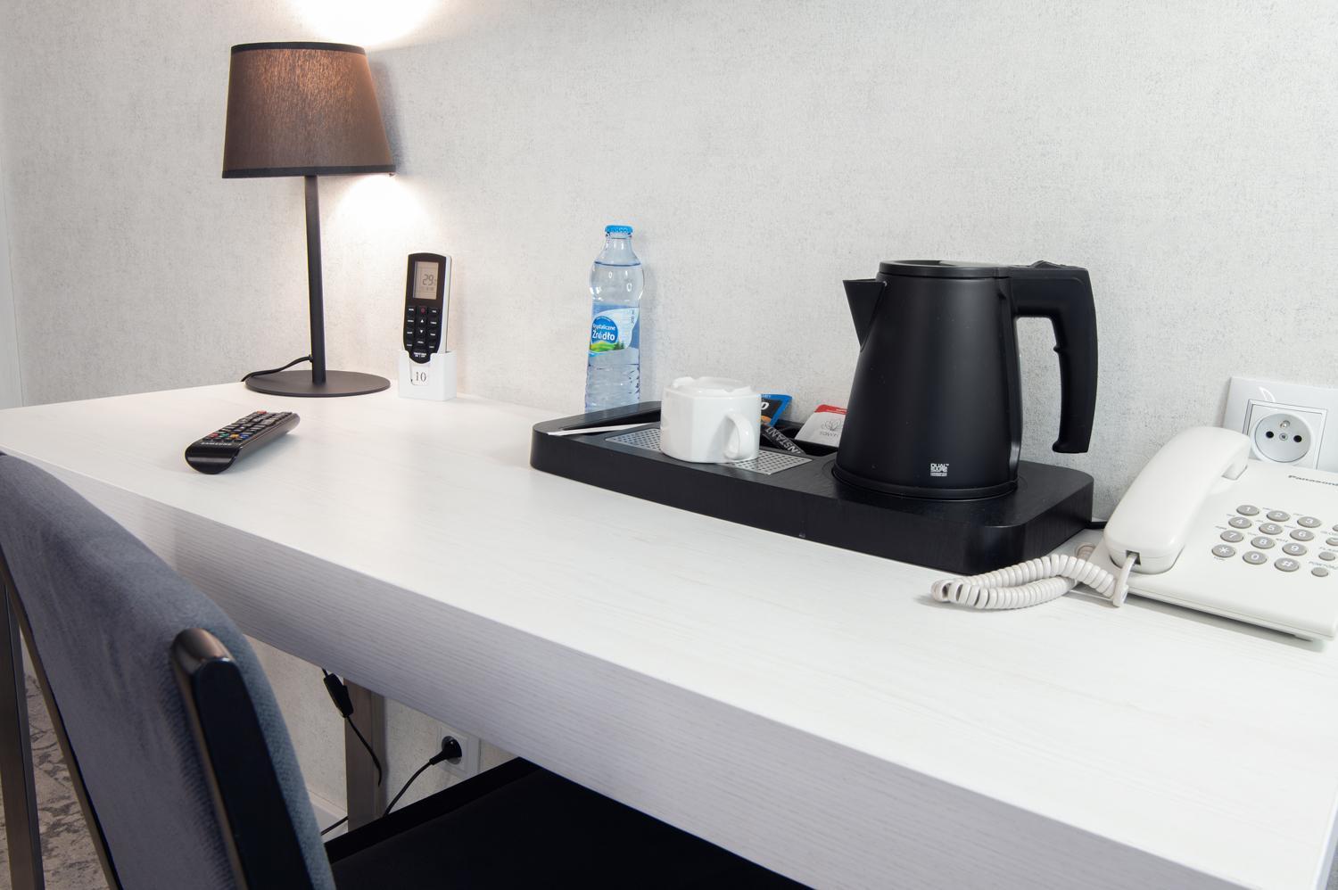 Hotel Absolwent Gostyń Екстериор снимка
